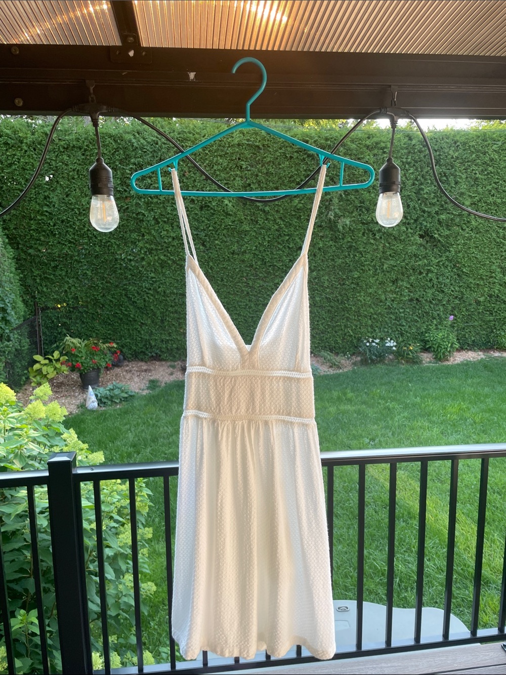 🩴 👙 Roxy White Textured Dress Size M - Picture 3 of 8